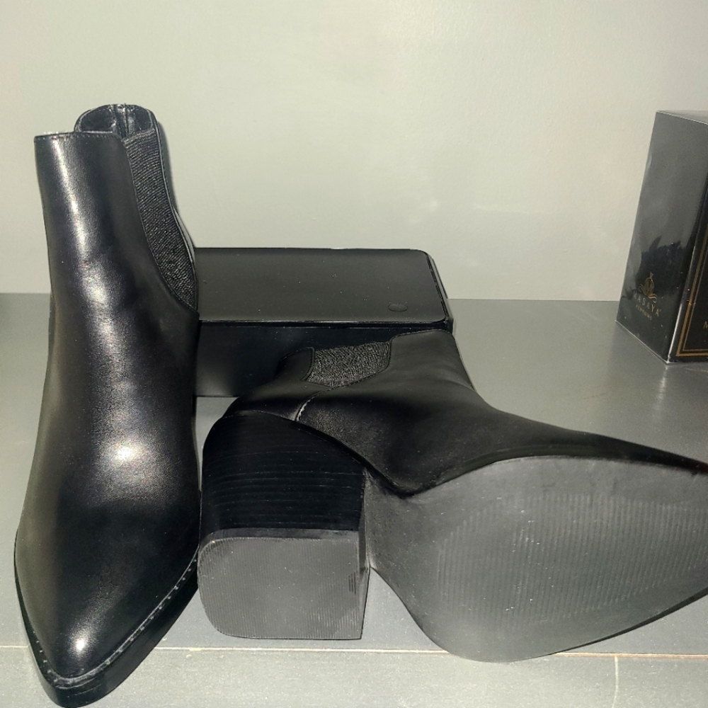 Ankle booties